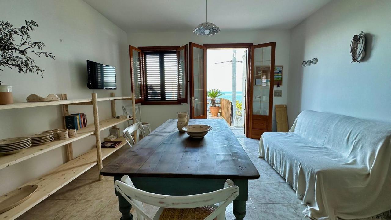 Marina Di Andrano - Alisso, Casa Vista Mare Con Parcheggio Privato E Wifi Vila Exterior foto